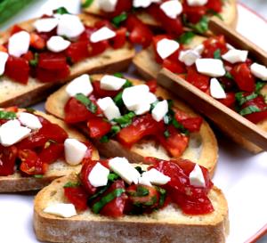 8 1/2 chips (1 oz) Ciabatta Crostini