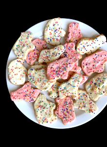 8 cookies (33 g) Frosted Animal Cookies