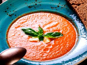 8 fl oz (240 ml) Gazpacho