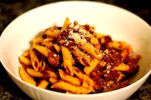 8 Oz Penne With Braised Meat Sauce