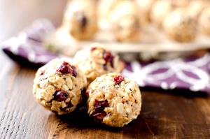 8 pieces (28 g) Cranberry Almond Bites