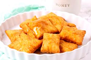 8 pieces Sopapillas