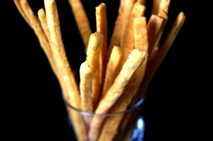 8 straws (28 g) Asiago Parmesan Cheese Straws