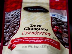 9 pieces (28 g) Dark Chocolate Cranberries