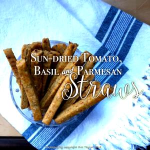 9 straws (28 g) Sun Dried Tomato Basil Cheese Straw Petites