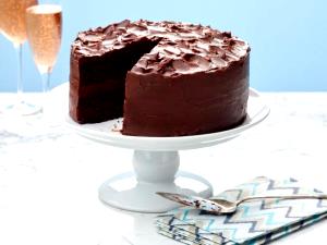 1 2-layer Cake Serving (8 Or 9 Dia, 4 High) Chocolate Devil