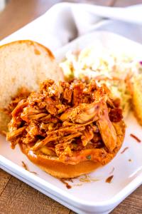 1/4 cup (55 g) Pulled Chicken BBQ