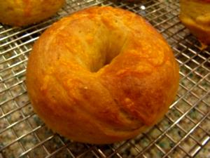 1 bagel Cheddar Cheese Bagel