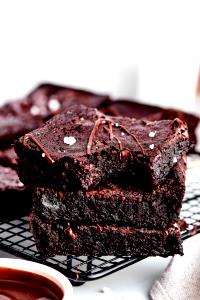 1 brownie (121 g) Brownie