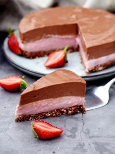 1 container (33 g) Strawberry Chocolate Cheesecake