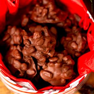 1 Cup Chocolate Covered Raisins