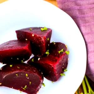 1 Cup Diced Cooked Beets (from Frozen, Fat Added in Cooking)