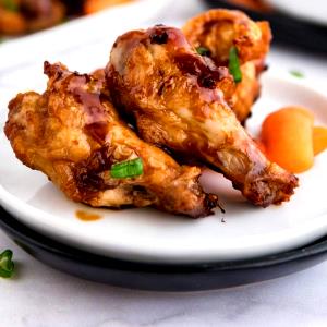 1 drummette (mini Drumstick From A Wing) Roasted Broiled or Baked Chicken Wing (Skin Not Eaten)