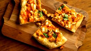 1 flatbread (266 g) 6 Buffalo Chicken Flatbread