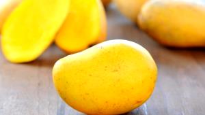 1 mango (156 g) Ataulfo Mango
