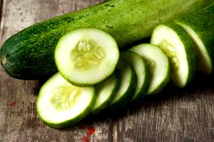 1 Medium (7 Long) Cucumber