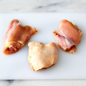 1 Oz Boneless, Cooked, Skinless Chicken Thigh (Skin Not Eaten)
