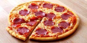 1 Oz Salami Pizza