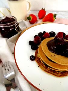 1 Pancake (9 Dia) Pancakes with Fruit