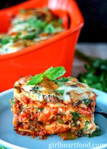 1 Piece (1/8 7 X 12, Approx 3-1/2 X 4) Meatless Lasagna with Vegetables