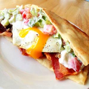 1 pita (62 g) Breakfast Muffin Pita