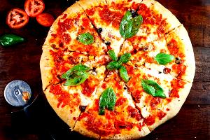 1 Pizza (12 Dia) Thin Crust Pizza with Meat and Fruit