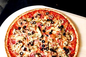 1 Pizza (9 Dia) Thin Crust Pizza with Meat and Vegetables