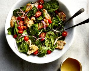 1 salad Chicken, Spinach & Apple Salad