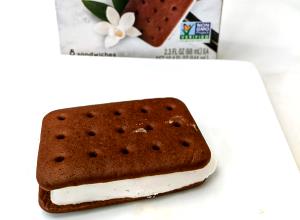 1 sandwich (68 g) Chocolate Ice Cream Sandwich