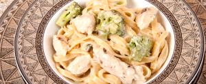 1 serving (14.3 oz) Chicken Fettuccine Alfredo (2000)