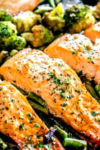 1 serving (224 g) Garlic Butter Salmon