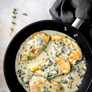 1 serving (586 g) Chicken Scallopini