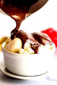 1 Serving Ice Cream Topping, Chocolate Fudge
