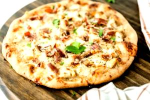 1 Serving Chicken Caesar Pizza (Large)