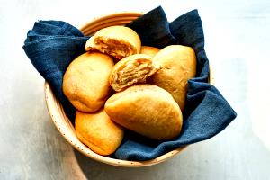 1 serving Coco Bread
