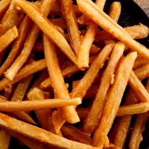 1 Serving Crunchy Seasoned French Fried Potatoes