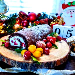 1 Serving Log Cake, 1/8 Slice Of Cake