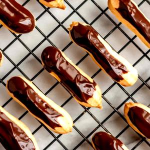 1 Serving Mini Eclairs