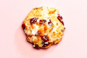 1 Serving Orange Oatmeal Craisin Cookie