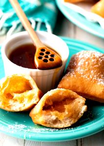 1 Sopaipilla (1 1/2 X 1 1/2) Sopaipilla with Syrup or Honey