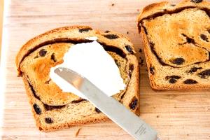 1 Thin Slice Toasted Raisin Bread