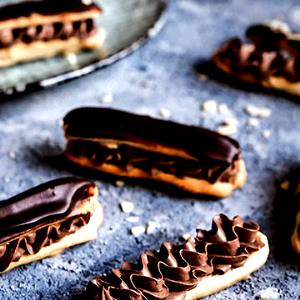 100 G Chocolate Glazed Eclairs (Custard Filled)
