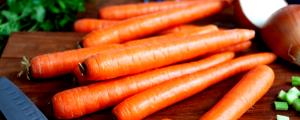 7 long carrot (78 g) Whole Carrots
